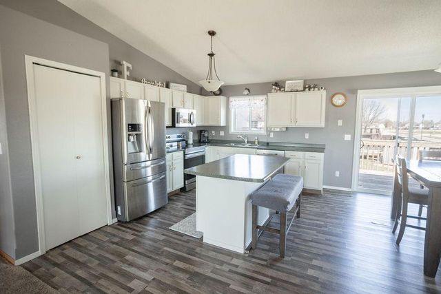 2111 61st Avenue S, Fargo, ND 58104