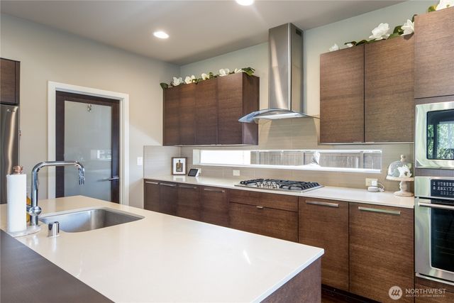 27401 243rd Place SE, Maple Valley, WA 98038
