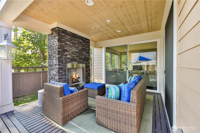 27401 243rd Place SE, Maple Valley, WA 98038