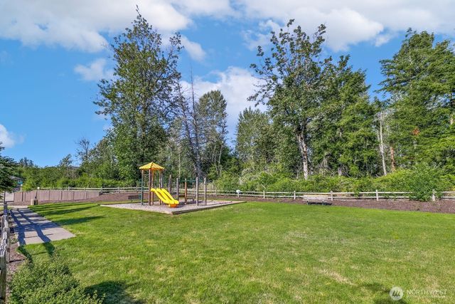27401 243rd Place SE, Maple Valley, WA 98038