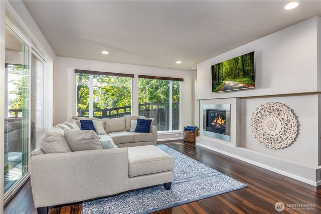27401 243rd Place SE, Maple Valley, WA 98038