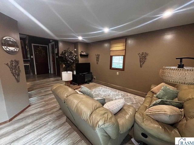210 N 3rd Street, St. Peter, MN 56082