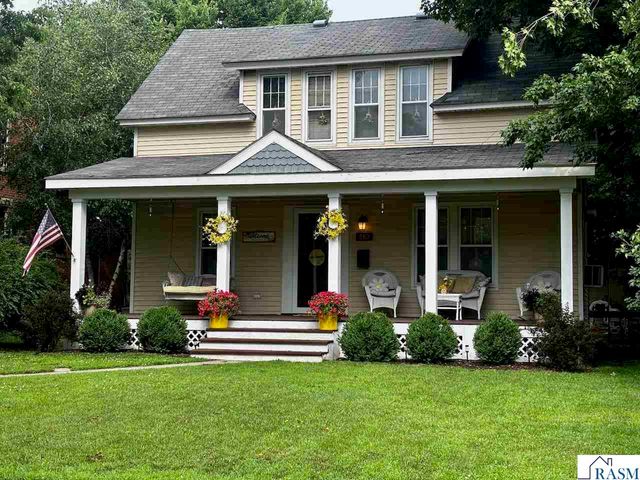 210 N 3rd Street, St. Peter, MN 56082