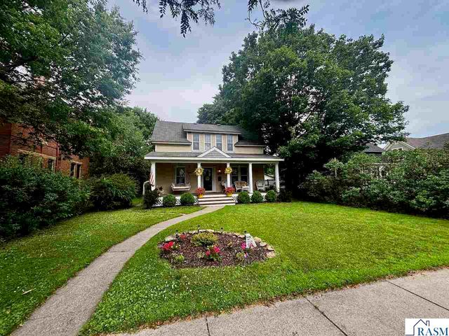 210 N 3rd Street, St. Peter, MN 56082