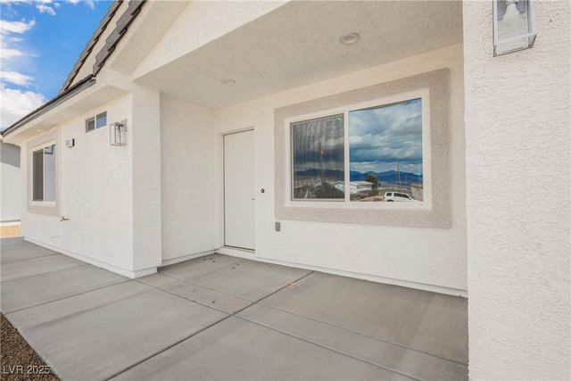 581 Valiant Avenue, Pahrump, NV 89060