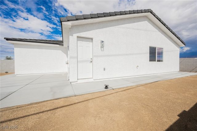 581 Valiant Avenue, Pahrump, NV 89060
