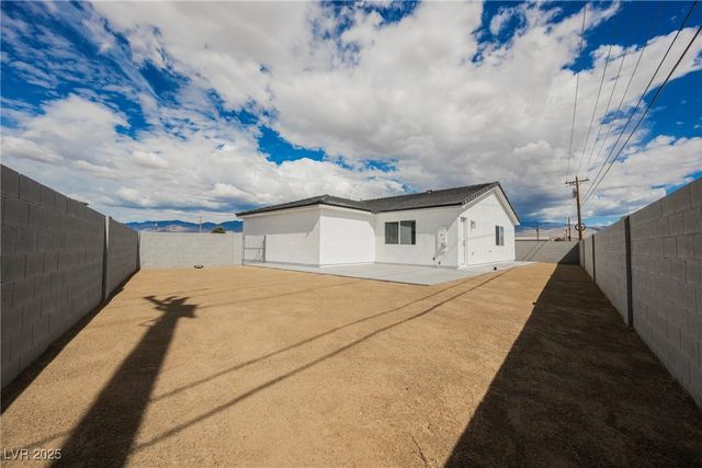 581 Valiant Avenue, Pahrump, NV 89060