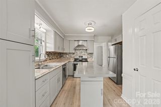 5901 Idlebrook Drive, Charlotte, NC 28212