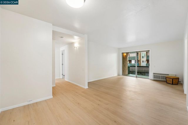 150 Sharene Ln 103, Walnut Creek, CA 94596