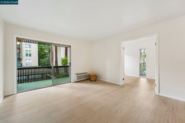 150 Sharene Ln 103, Walnut Creek, CA 94596