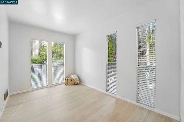 150 Sharene Ln 103, Walnut Creek, CA 94596