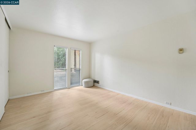 150 Sharene Ln 103, Walnut Creek, CA 94596