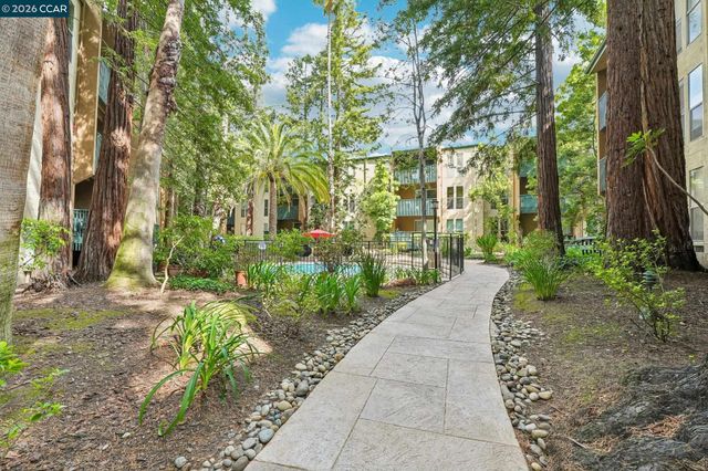 150 Sharene Ln 103, Walnut Creek, CA 94596