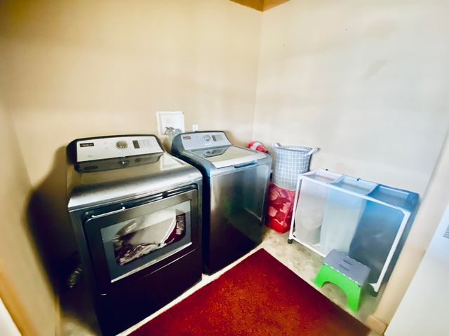 11 S Dade 203, Everton, MO 65646