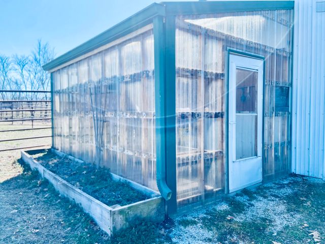 11 S Dade 203, Everton, MO 65646