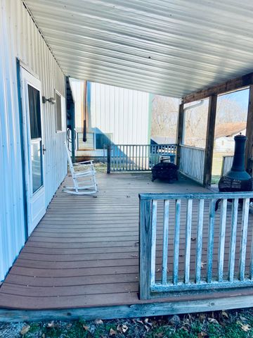 11 S Dade 203, Everton, MO 65646