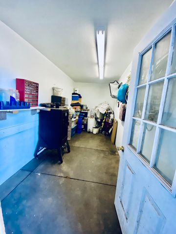 11 S Dade 203, Everton, MO 65646