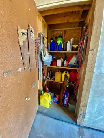 11 S Dade 203, Everton, MO 65646