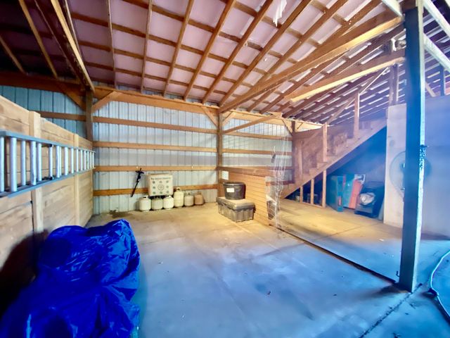 11 S Dade 203, Everton, MO 65646