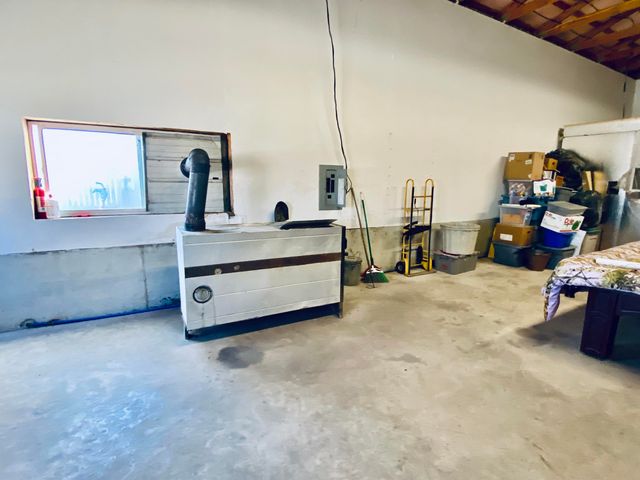 11 S Dade 203, Everton, MO 65646