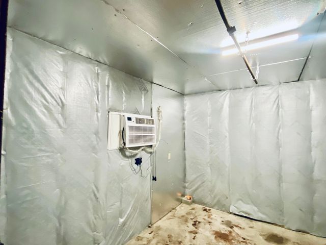 11 S Dade 203, Everton, MO 65646