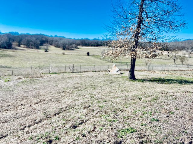 11 S Dade 203, Everton, MO 65646