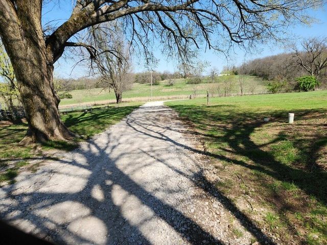 11 S Dade 203, Everton, MO 65646