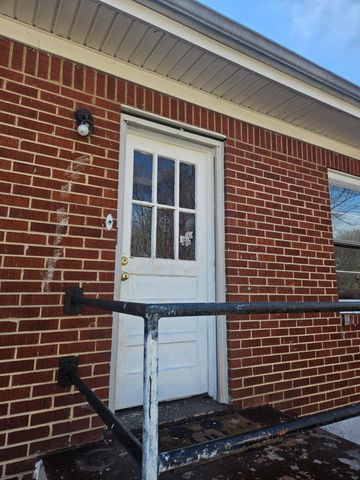2738 Cedarhurst AVE, Roanoke, VA 24012