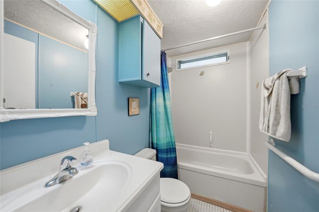 195 S FIJI CIRCLE, Englewood, FL 34223