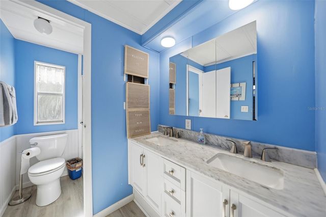195 S FIJI CIRCLE, Englewood, FL 34223