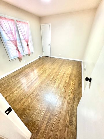 8434 S Luella Avenue, Chicago, IL 60617