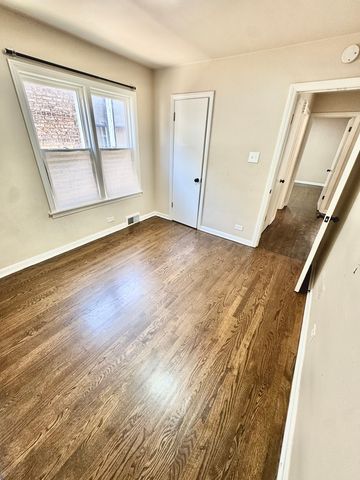 8434 S Luella Avenue, Chicago, IL 60617