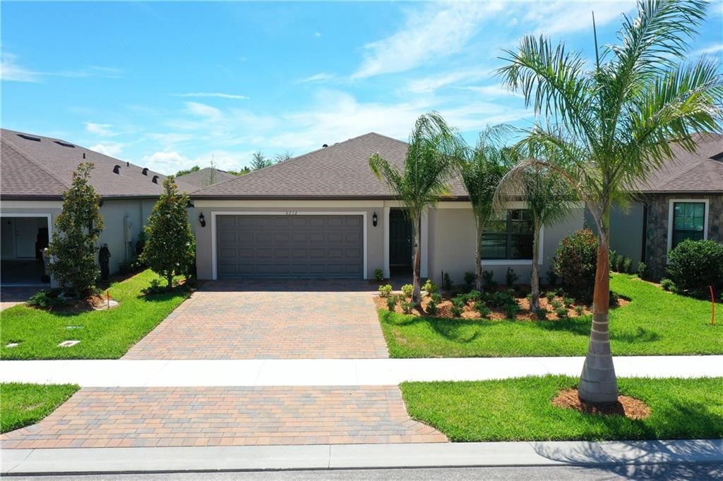 5212 Jasper Square, Vero Beach, FL 32967