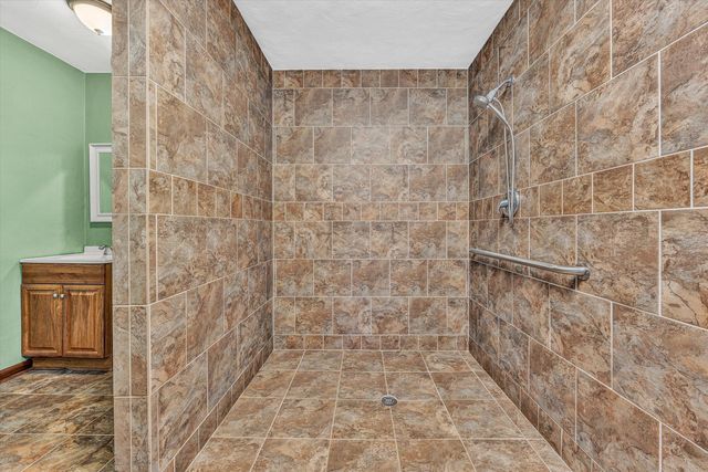 270 Parkside LN, Rocky Mount, VA 24151