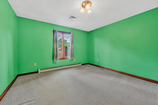 270 Parkside LN, Rocky Mount, VA 24151