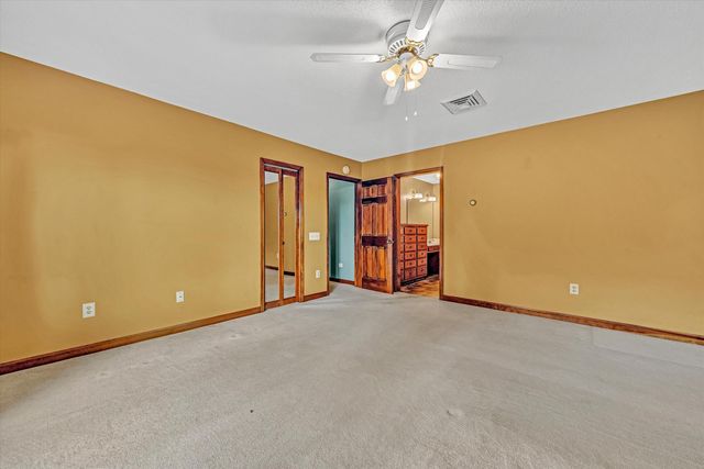 270 Parkside LN, Rocky Mount, VA 24151