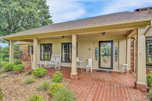 270 Parkside LN, Rocky Mount, VA 24151