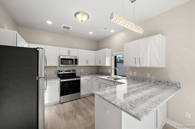 105 N Laurel Street C, Royal Oak, MI 48067