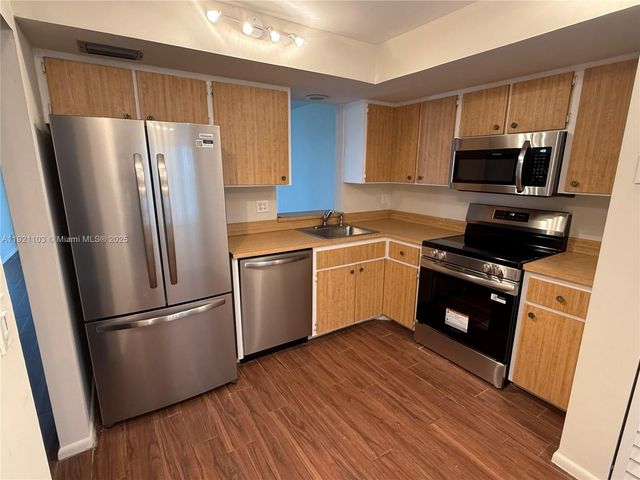 1650 NW 80th Ave 401, Margate, FL 33063