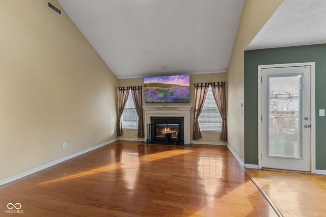 2104 Napa Circle, Indianapolis, IN 46214