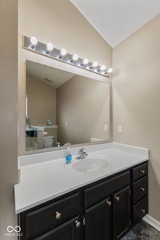 2104 Napa Circle, Indianapolis, IN 46214