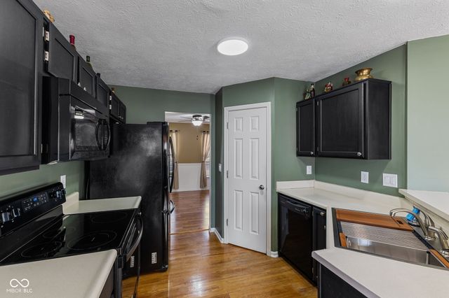 2104 Napa Circle, Indianapolis, IN 46214