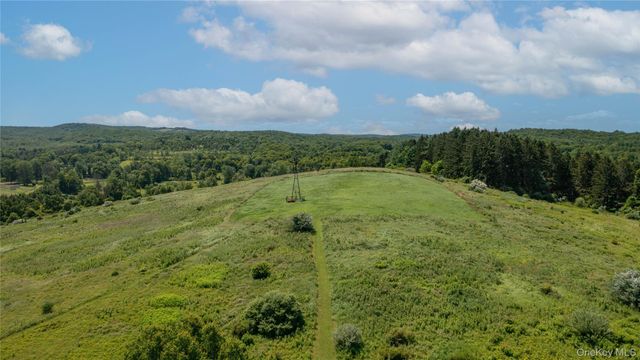 151 Rowe Road, Red Hook, NY 12571