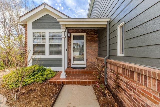 9050 W San Juan Drive, Littleton, CO 80128