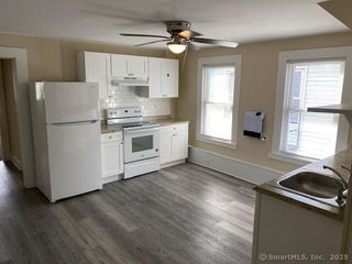 108 Washington Street 3rd fl, Wallingford, CT 06492