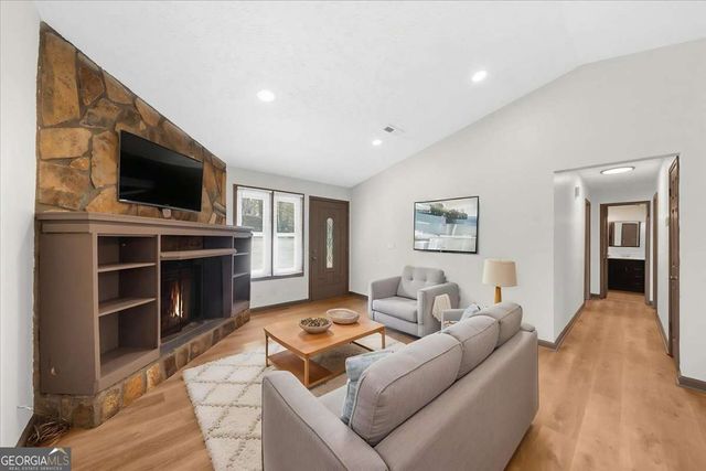 224 Applebranch Drive, Woodstock, GA 30188