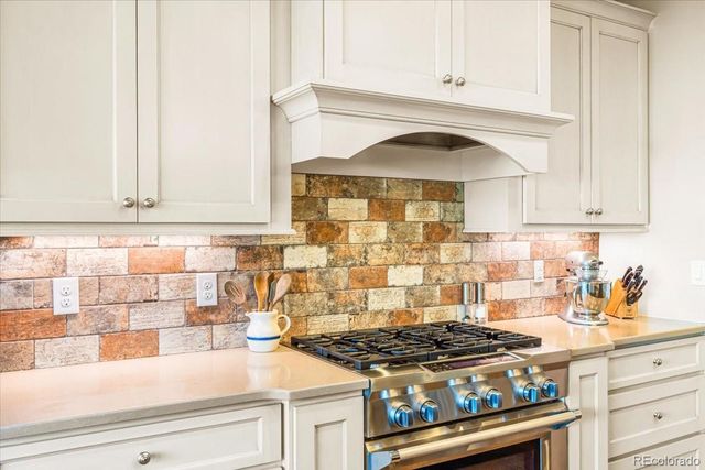 2080 Robb Street, Lakewood, CO 80215