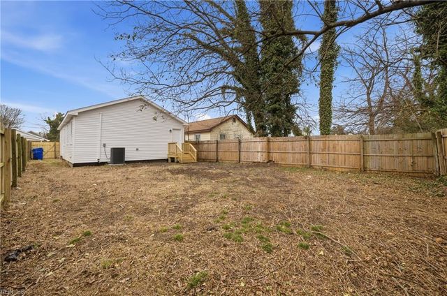 226 N 4th ST, Suffolk, VA 23434