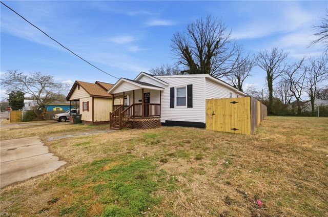 226 N 4th ST, Suffolk, VA 23434