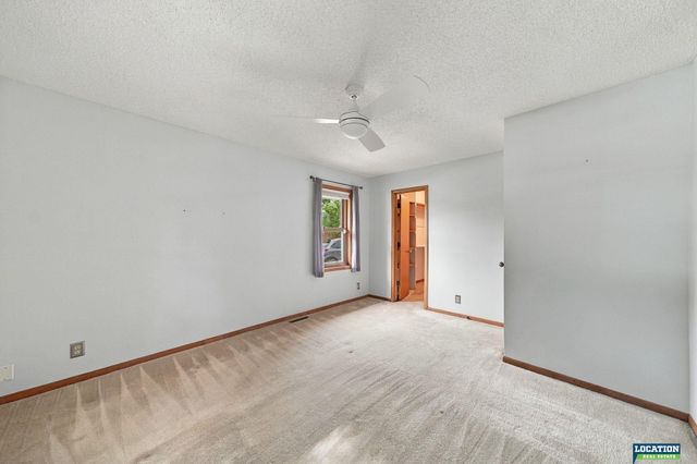 6625 Shenandoah Court, Lincoln, NE 68501